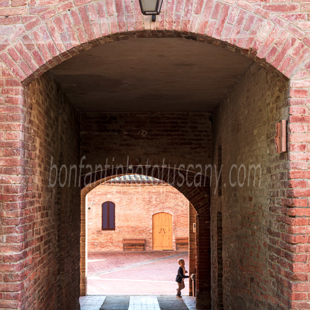 abbazia di monte oliveto maggiore - piazzale d'ingresso #1.jpg