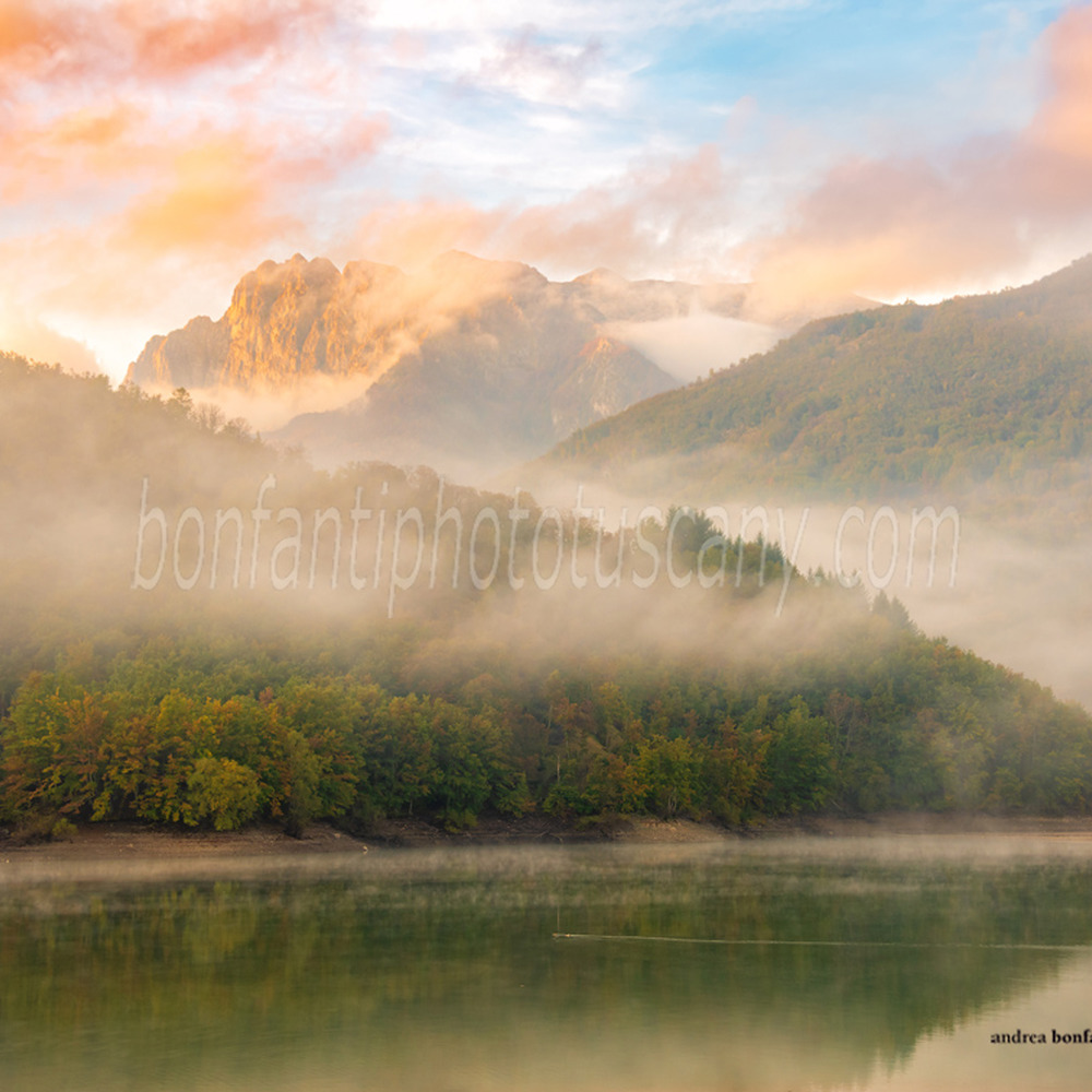 alba d'autunno pittorica al lago di gramolazzo.jpg