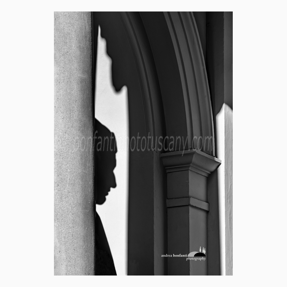 ombra della statua di Arnolfo al Duomo.jpg