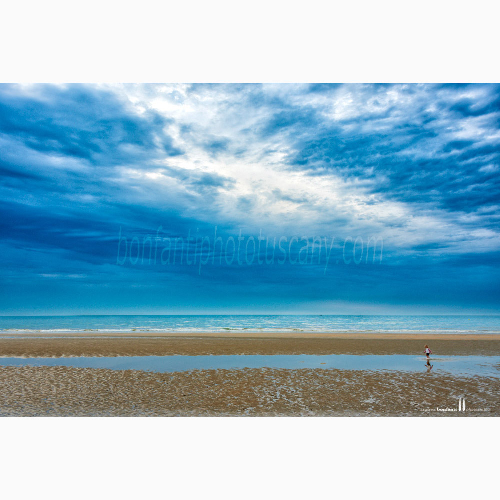 st.idesbald north sea - a quite evening on the beach