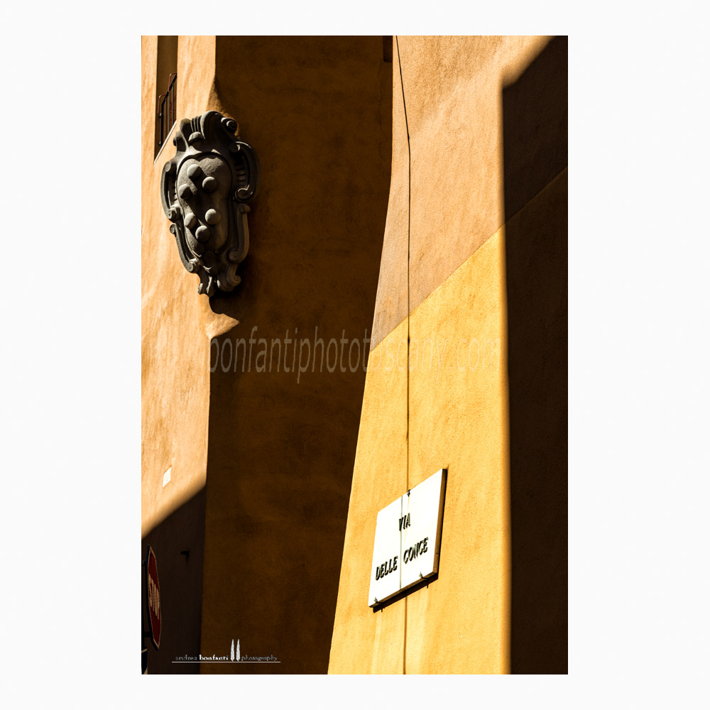 santa croce in chiaroscuro.jpg