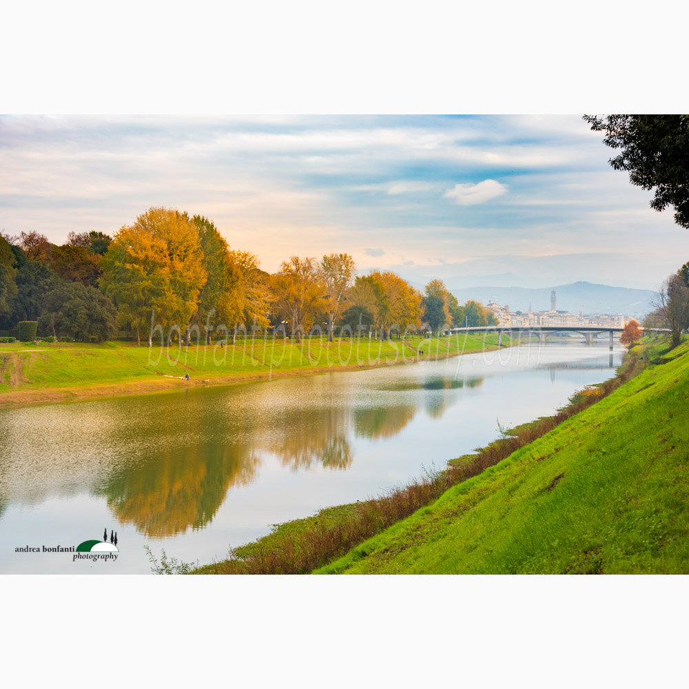 l'arno alle cascine con firenze in lontananza.jpg