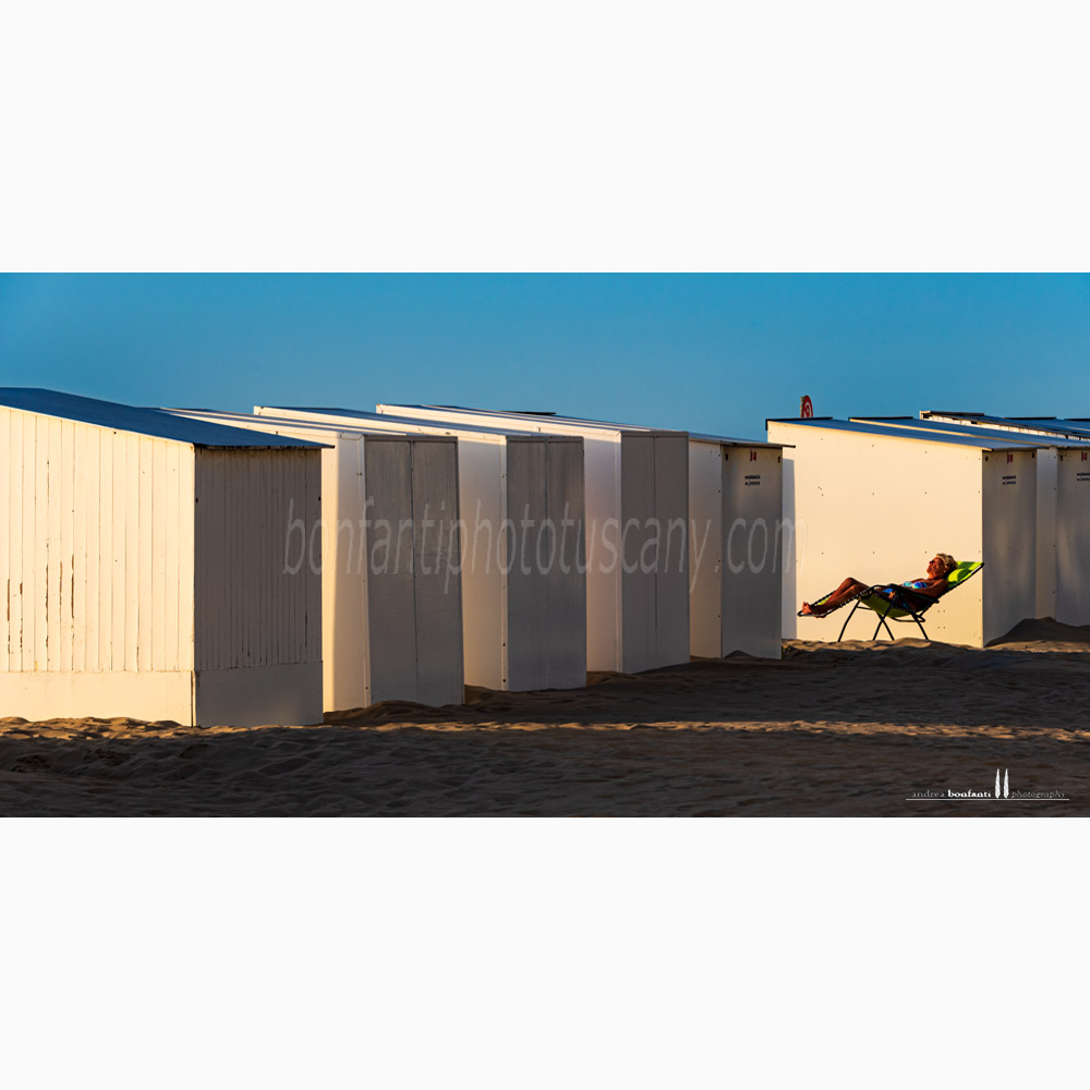 st.idesbald north sea - late afternoon sunbathing.jpg