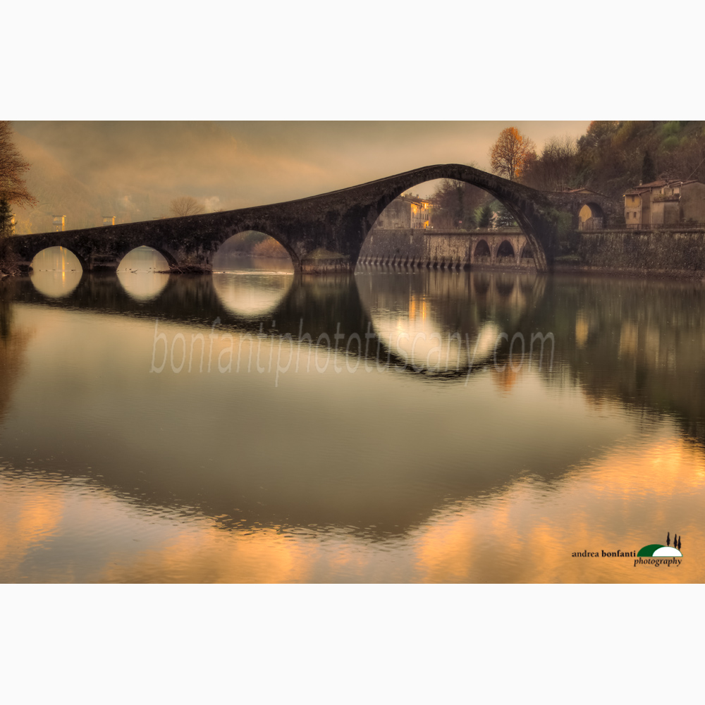 ponte del diavolo dalla sponda sinistra del serchio.jpg