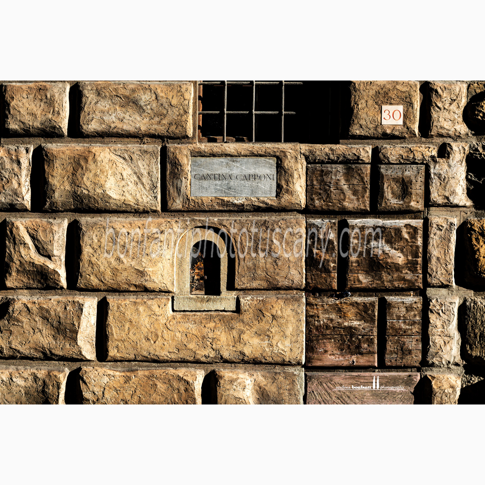 buchetta del vino in via dei Bardi a Firenze.jpg