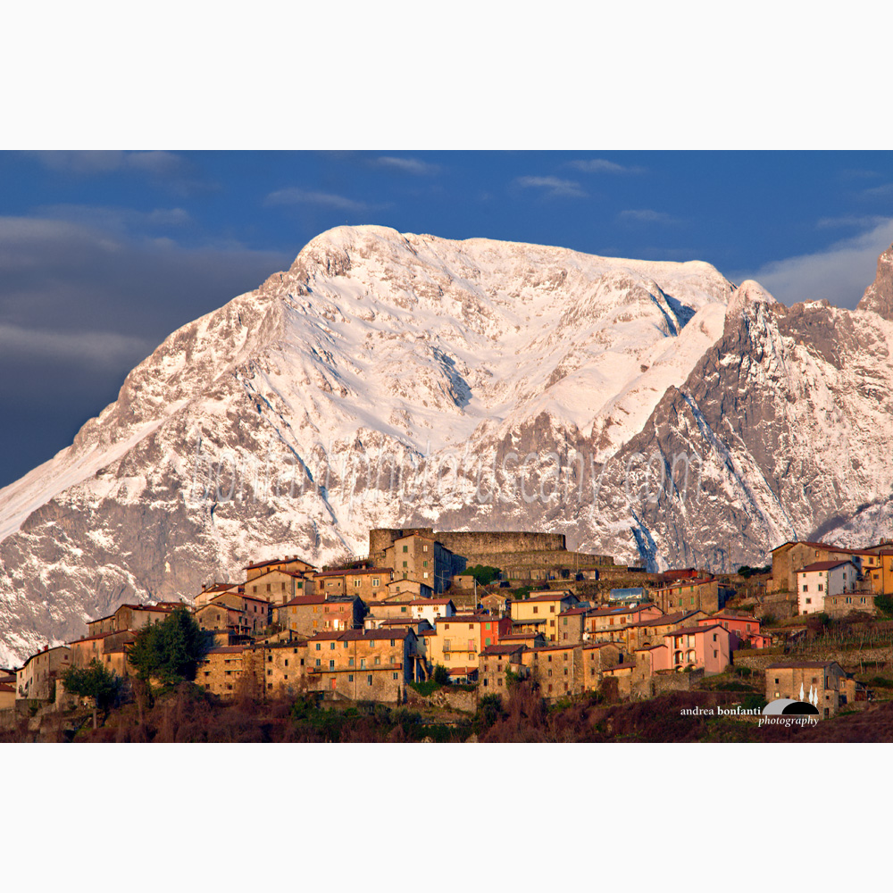 trassilico e pania innevata all'alba.jpg