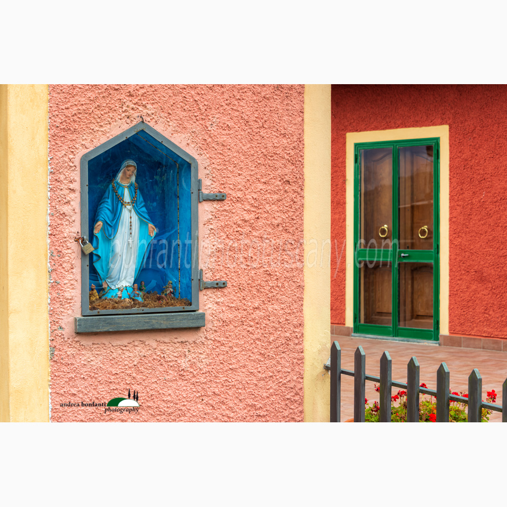 scorcio colorato di vitoio.jpg