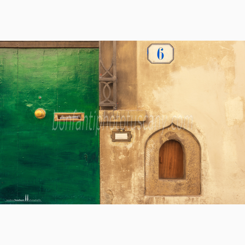 buchetta del vino in via dei Pilastri a Firenze.jpg