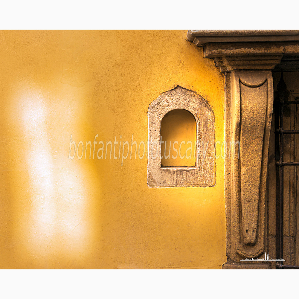 buchetta del vino in via Maggio a Firenze.jpg