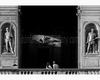 il colonnato degli Uffizi a Firenze in chiaroscuro.jpg